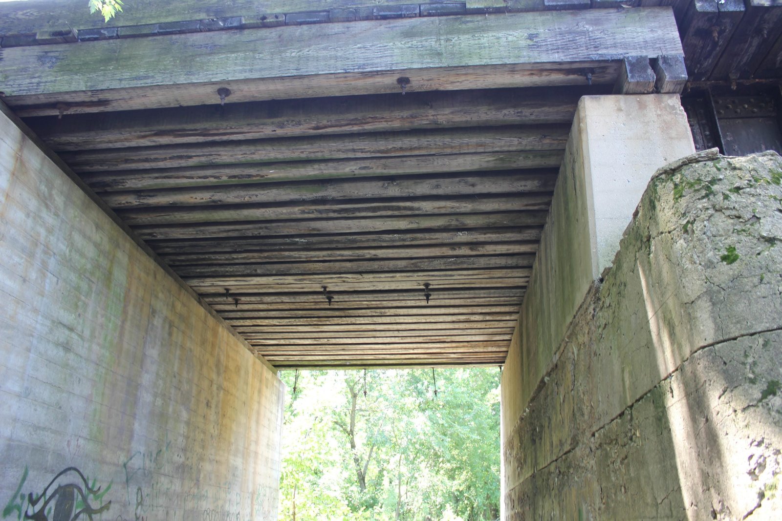Details of east approach beams